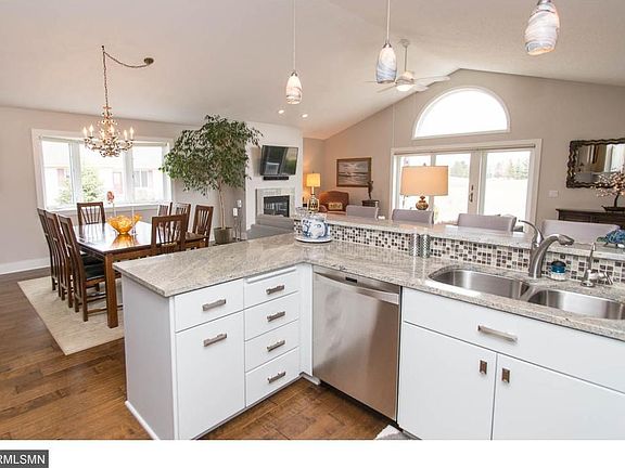 4th image of 1241 Cypress Dr W