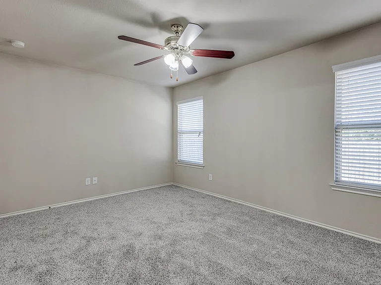 1309 Jasper Xing — Photo 17