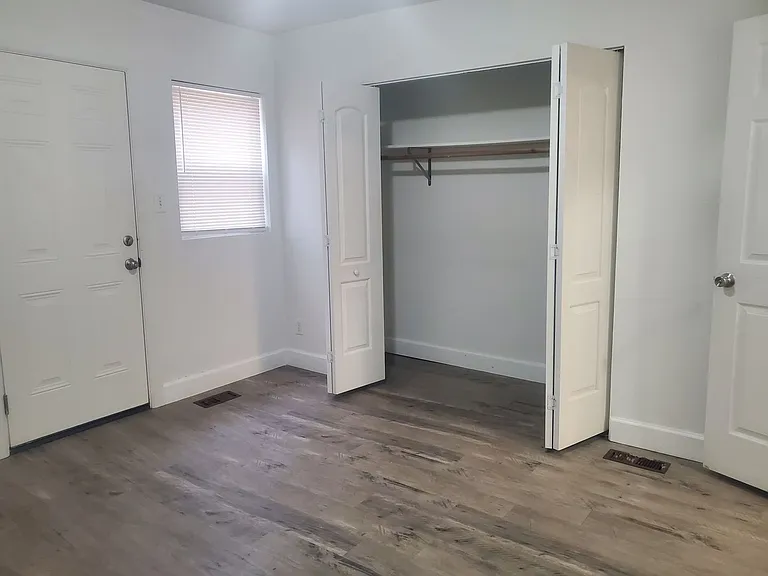1603 Gunter St — Photo 6