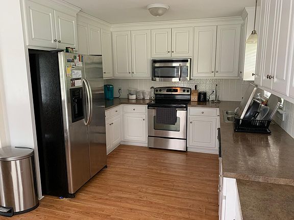 4th image of 1200 Mashie Ln