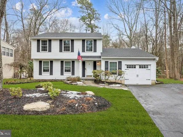 13 Lady Diana Cir, Marlton, NJ 08053