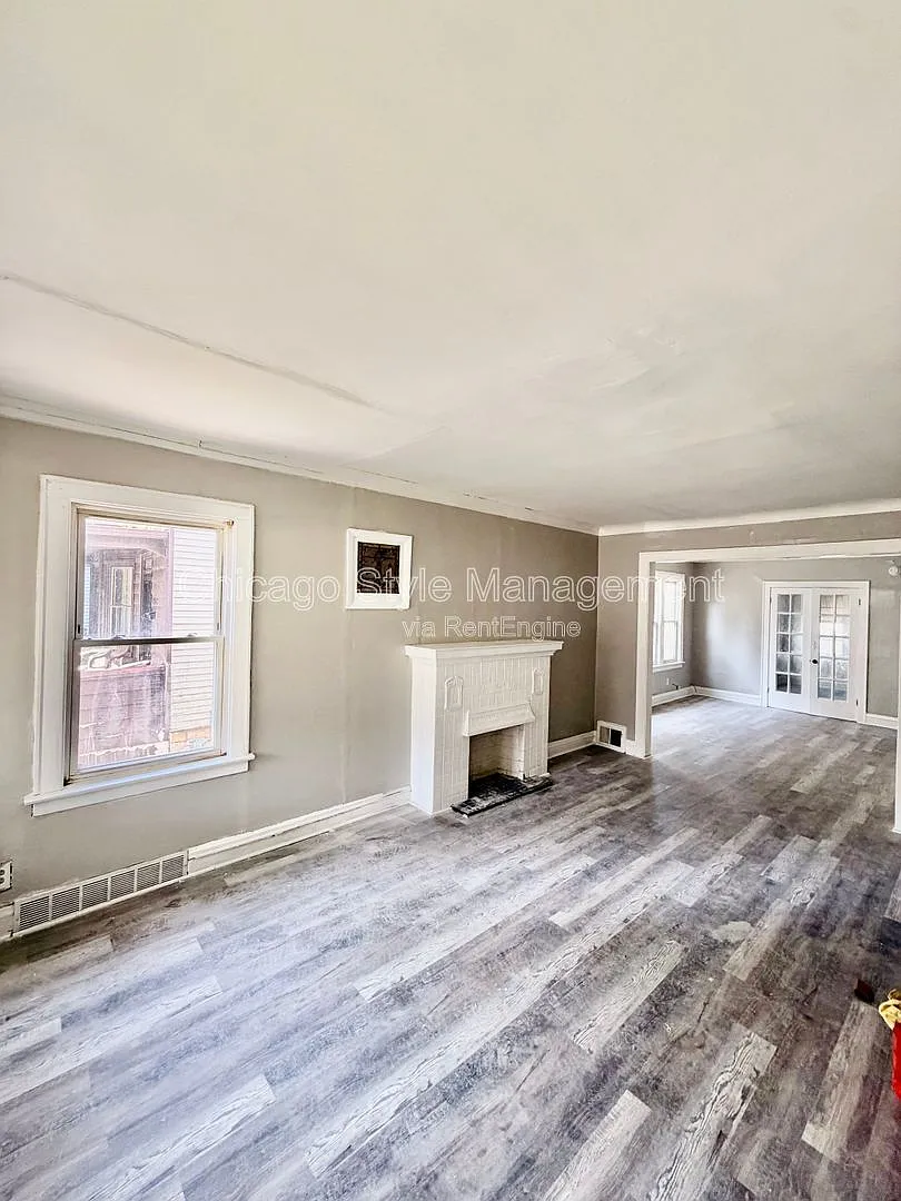 4 bed, 2.0 bath, $2,000 — Photo 2