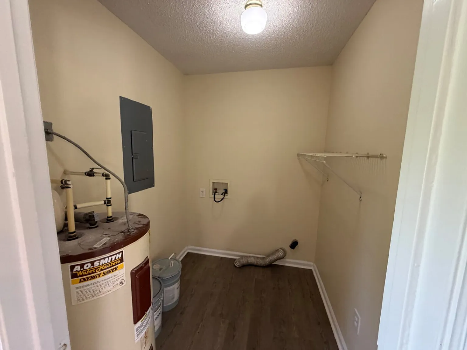 4 bed, 2.0 bath, 1452 sqft, $1,600 — Photo 4