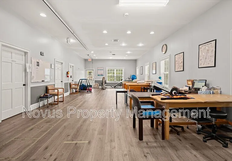 214 Maple St — Photo 19