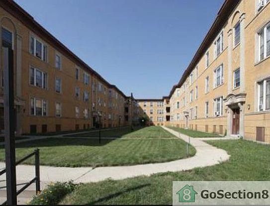1st image of 4626 S Lake Park Ave APT 1W