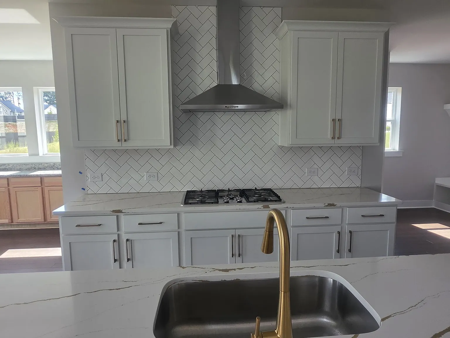 5 bed, 3361 sqft, $3,250 — Photo 4