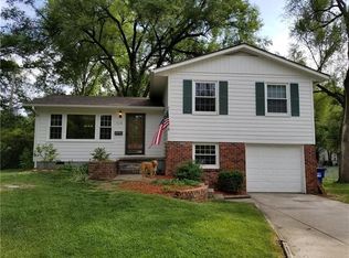615 Saratoga Pl, Lawrence, KS 66046