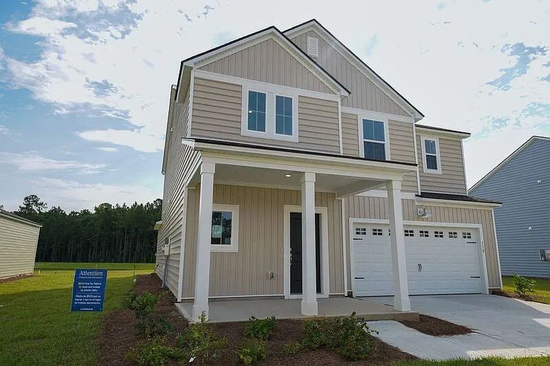 5 bed, 4.0 bath, 2407 sqft, $2,680 — Photo 3