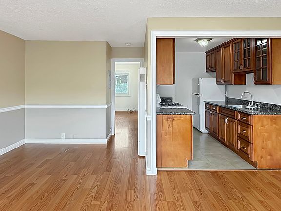 3rd image of 1816 Fairview St APT 6