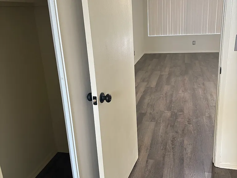Penfield Apartments — Photo 9