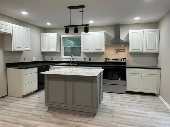 555 Glen Cove Dr, Macon, GA 31210