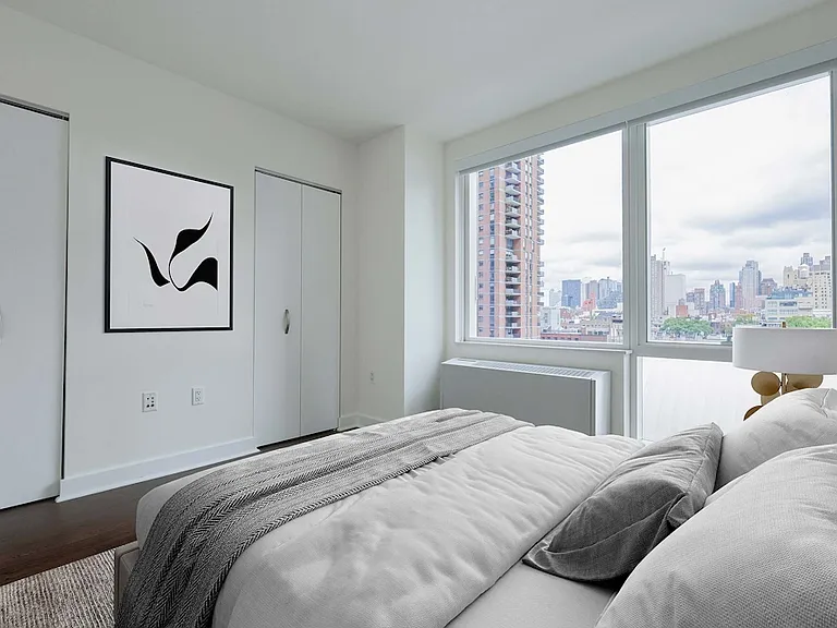 450 W 42nd St #22D — Photo 5