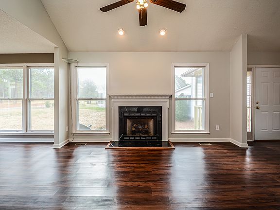 4th image of 5020 Palmer Ct