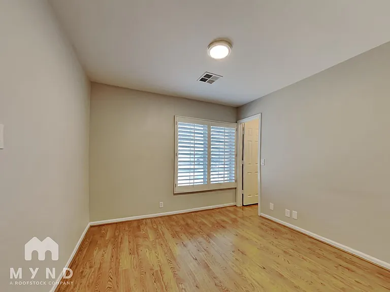 10257 W Pasadena Ave — Photo 19