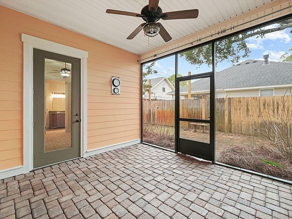 5th image of 134 Rivercrest Cir