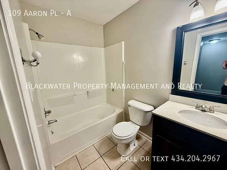 109 Aaron Pl #A — Photo 8