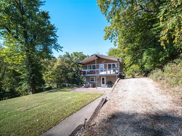 29 N Oak St, Grafton, IL 62037