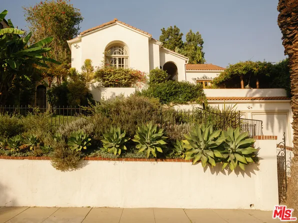 6484 Ivarene Ave, Los Angeles, CA 90068