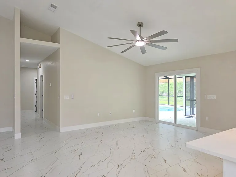 9405 SW 21st Ave — Photo 8