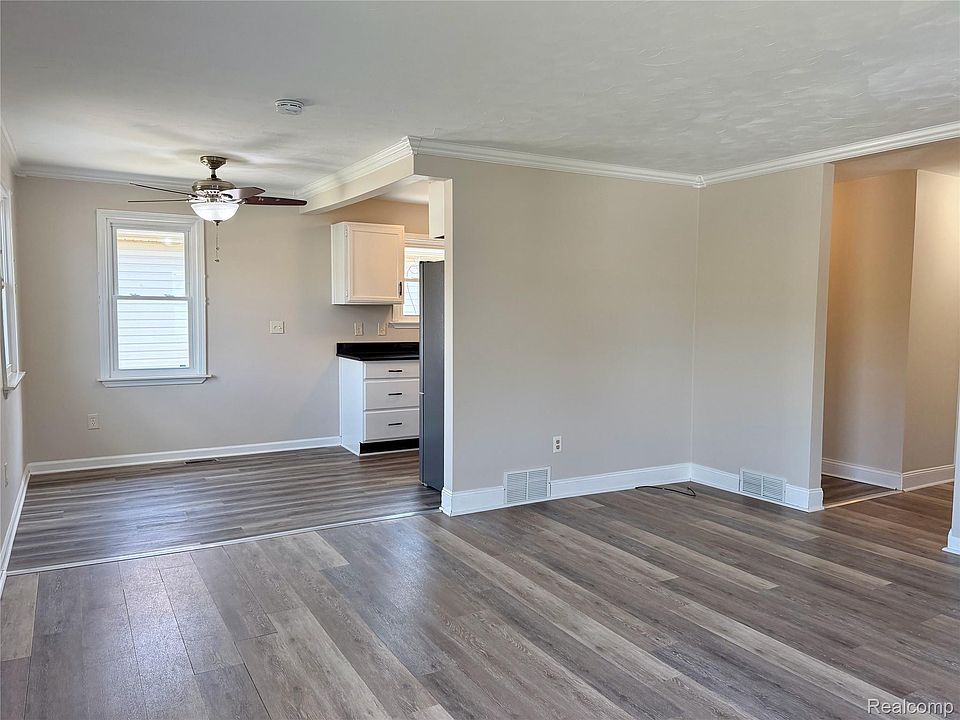 341 Sibley Rd, photo 18