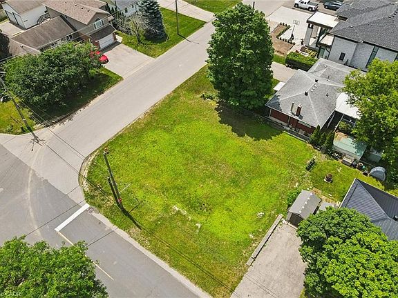 2nd image of 46 Daniel Ave