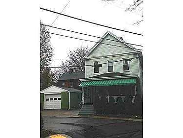 214 Emery St photo 1
