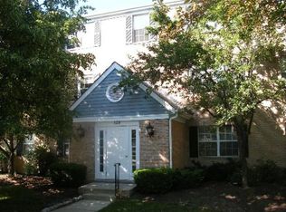 120 E Winchester Rd UNIT E, Libertyville, IL 60048