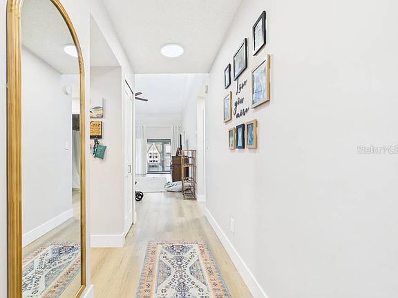 5th image of 407 MEADOWOOD BOULEVARD