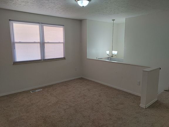3rd image of 2994 Meadowview Dr