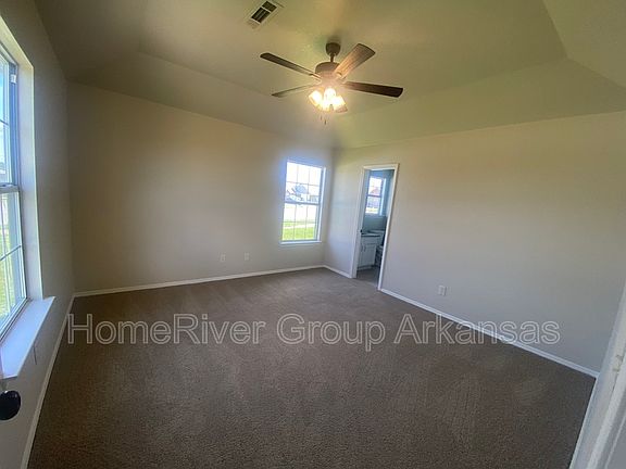 5th image of 2204 N Inglewood St