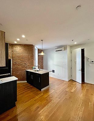 4th image of 105 Rogers Ave APT 1A