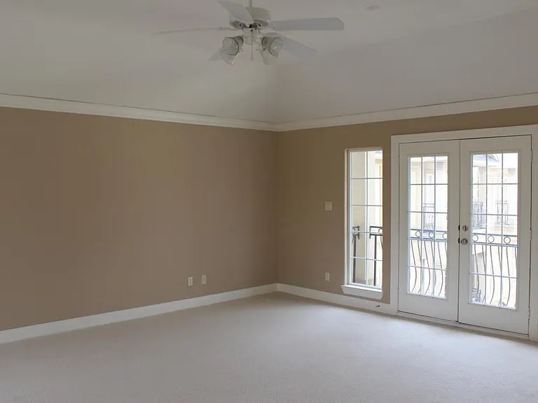 1324 Birdsall St — Photo 8