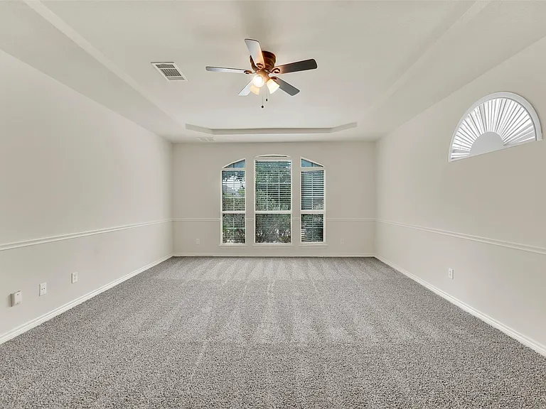 10438 Coach House Ln — Photo 10
