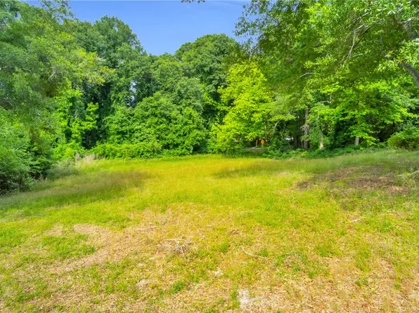 201 Oak Dr, Belton, SC 29627