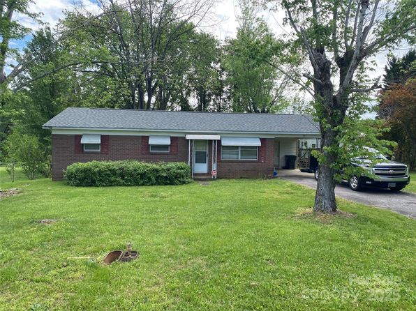 321 Sheldon St, Hudson, NC 28638