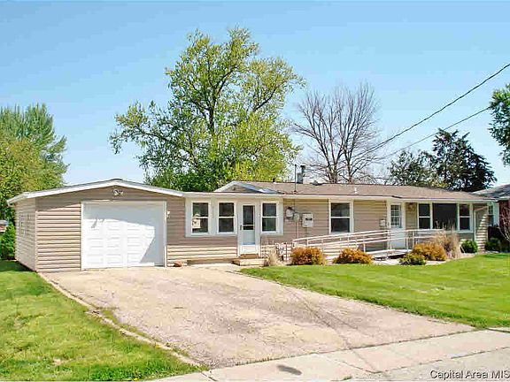 3rd image of 2131 McMasters Ave