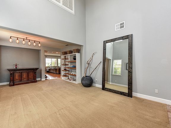 5th image of 1124 Stansbury Ln