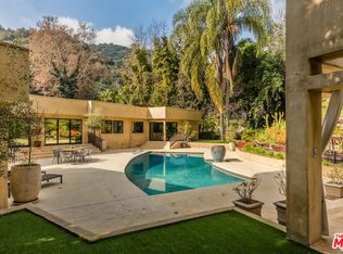 1634 Benedict Canyon Dr, Beverly Hills, CA 90210