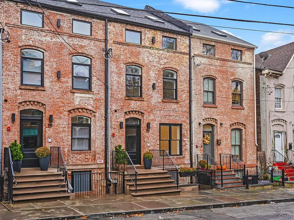 117 Lander St #3