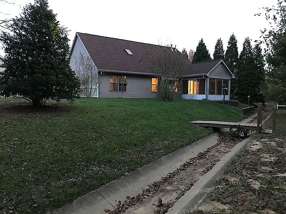 3rd image of 2978 Turfway Dr