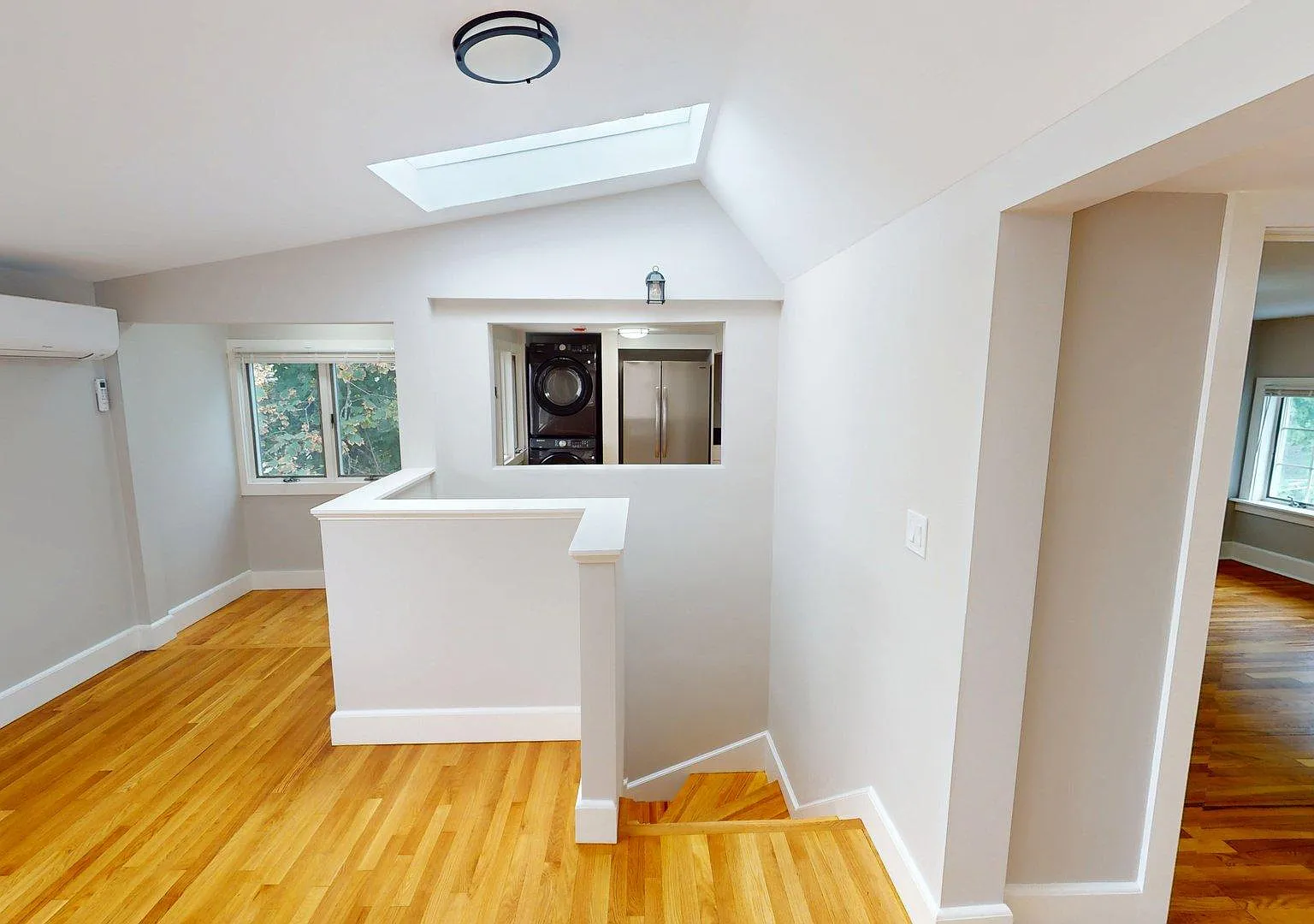 5 bed, 1834 sqft, $5,995 — Photo 3