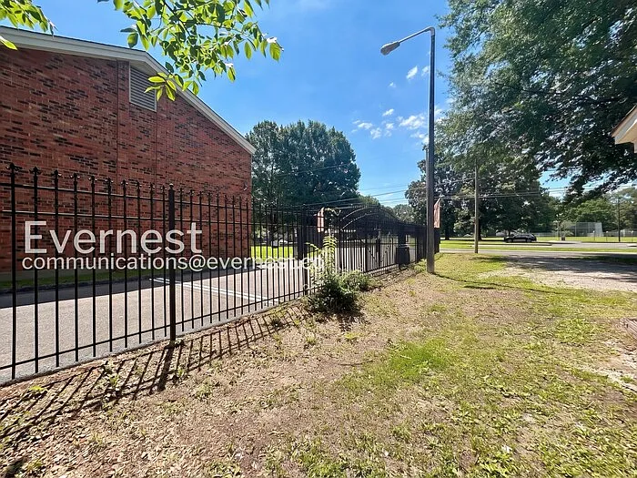 3376 Spottswood Ave — Photo 15