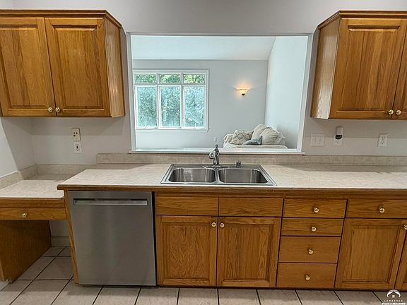 5th image of 604 Prescott Dr