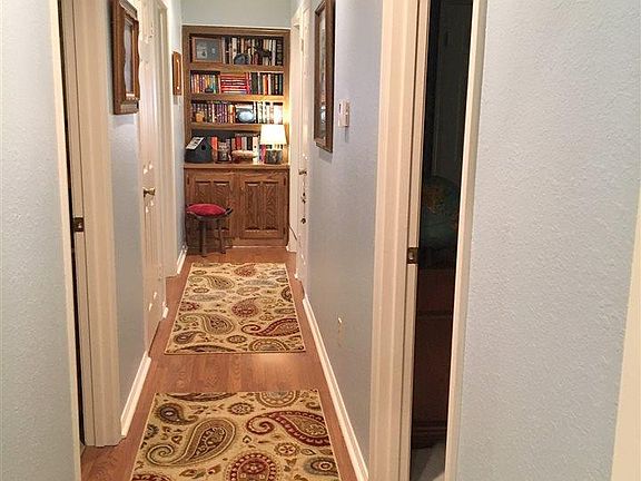 4th image of 518 Brookwood Dr
