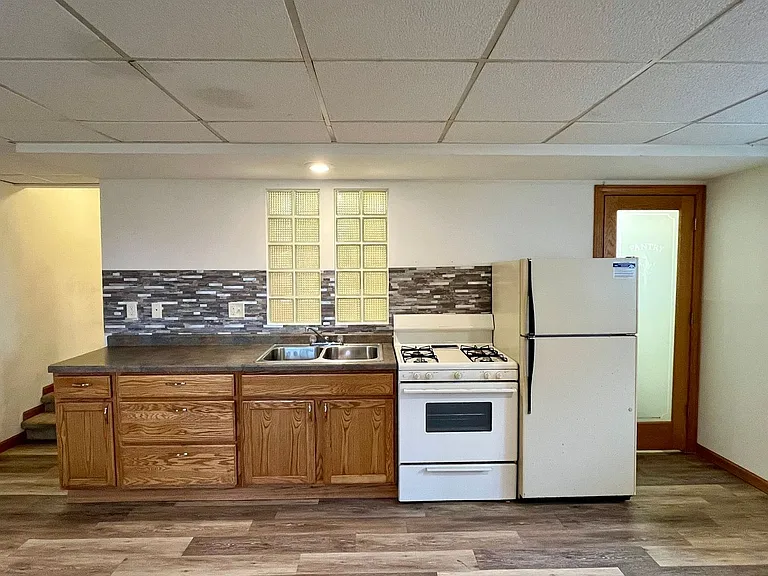 2093 Creek Rd — Photo 1