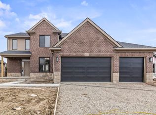 45532 Gable Dr, Macomb, MI 48044