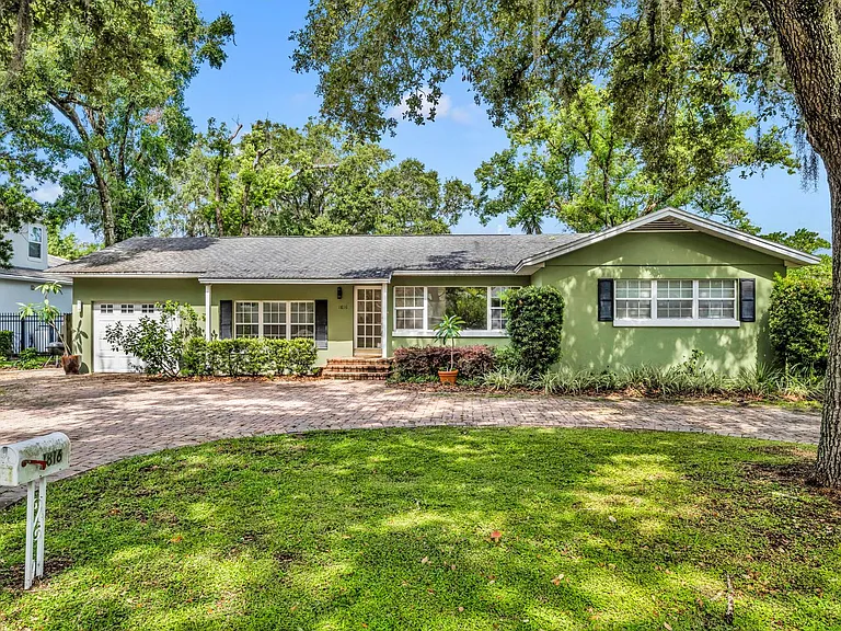 1816 Mizell Ave — Photo 3
