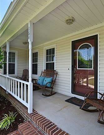 3rd image of 164 Whisperwood Ln