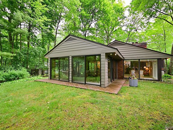 2nd image of 3310 Dogwood Ct