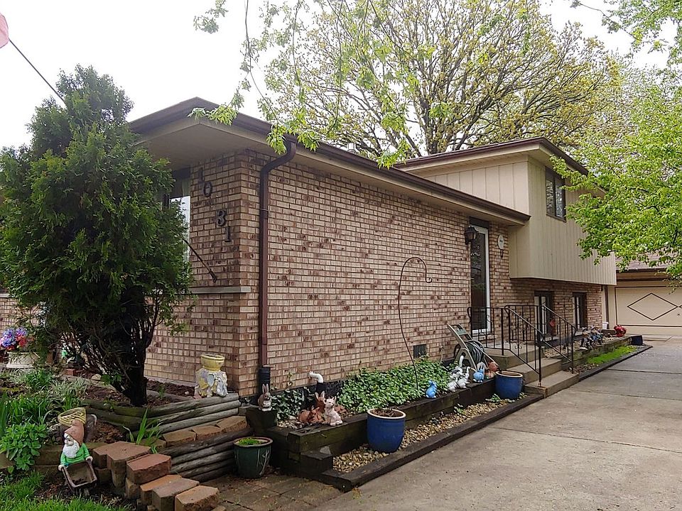 1st image of 10631 S 82nd Ct